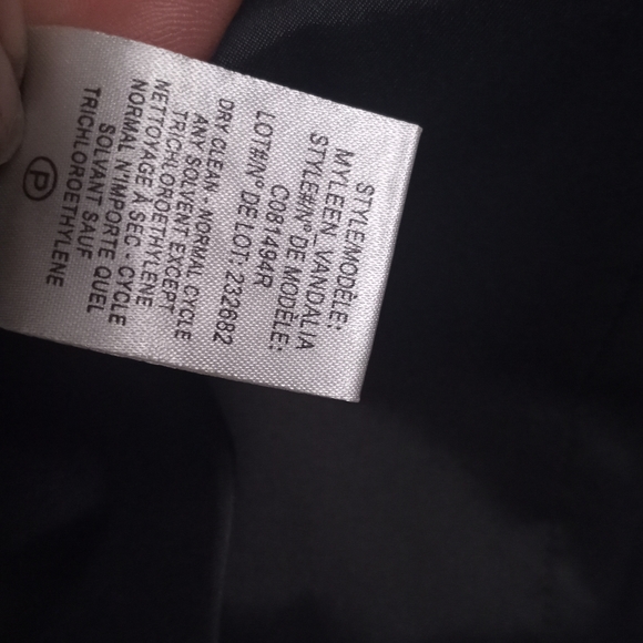 THEORY Charcoal Gray Boucle Cropped Jacket - Picture 4 of 5